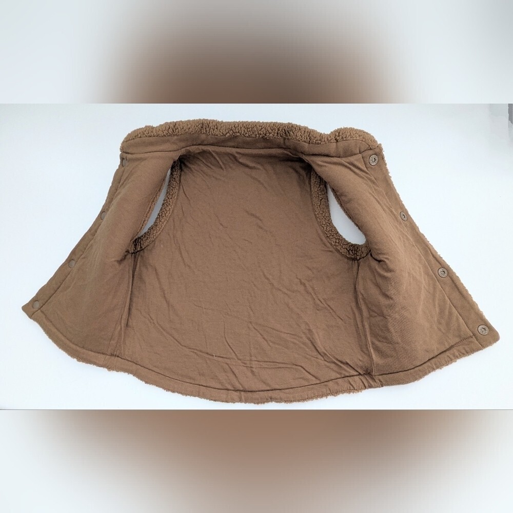 NWT Uniqlo Kids (Size 3) Brown Reversible Indoor/Outdoor Snap-Close Fleece Vest - Picture 6 of 13